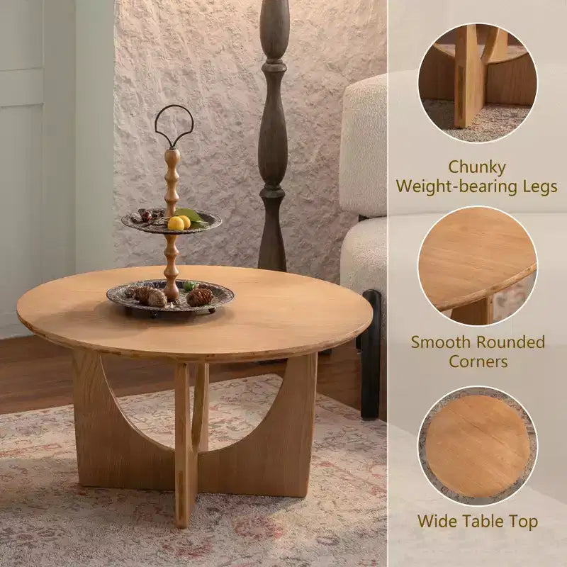 Table basse ronde en bois de 31,1 po, fini chêne naturel, avec base découpée, idéale pour les salons de style ferme