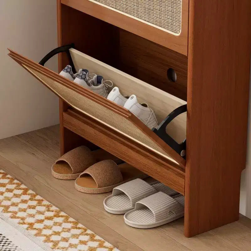 Meuble à chaussures en rotin et noyer avec 3 tiroirs basculants et panneau perforé, 65 po de hauteur, rangement étroit pour entrée avec dispositif anti-basculement