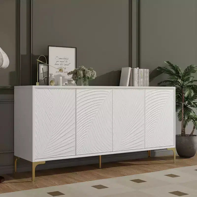 Buffet bahut moderne blanc de 60 po, buffet en bois à 4 portes avec texture palmier sculptée en 3D et pieds dorés