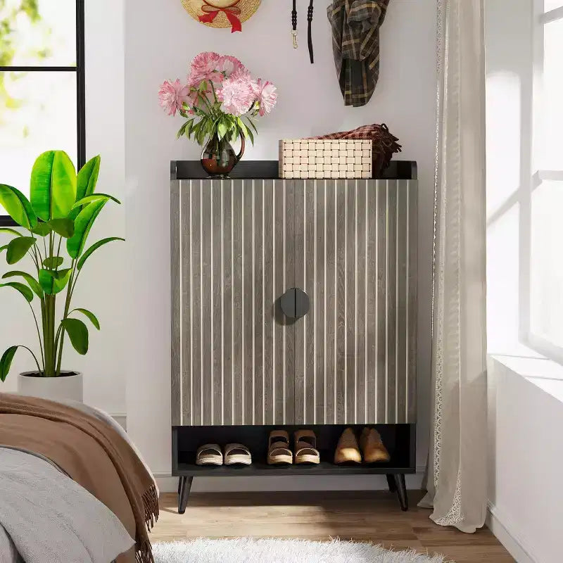 Meuble à Chaussures avec Portes, Étagère à Chaussures à 7 Niveaux avec Étagères Réglables, Organisateur de Rangement de Chaussures en Bois pour Entrée, Placard, Salon, Gris
