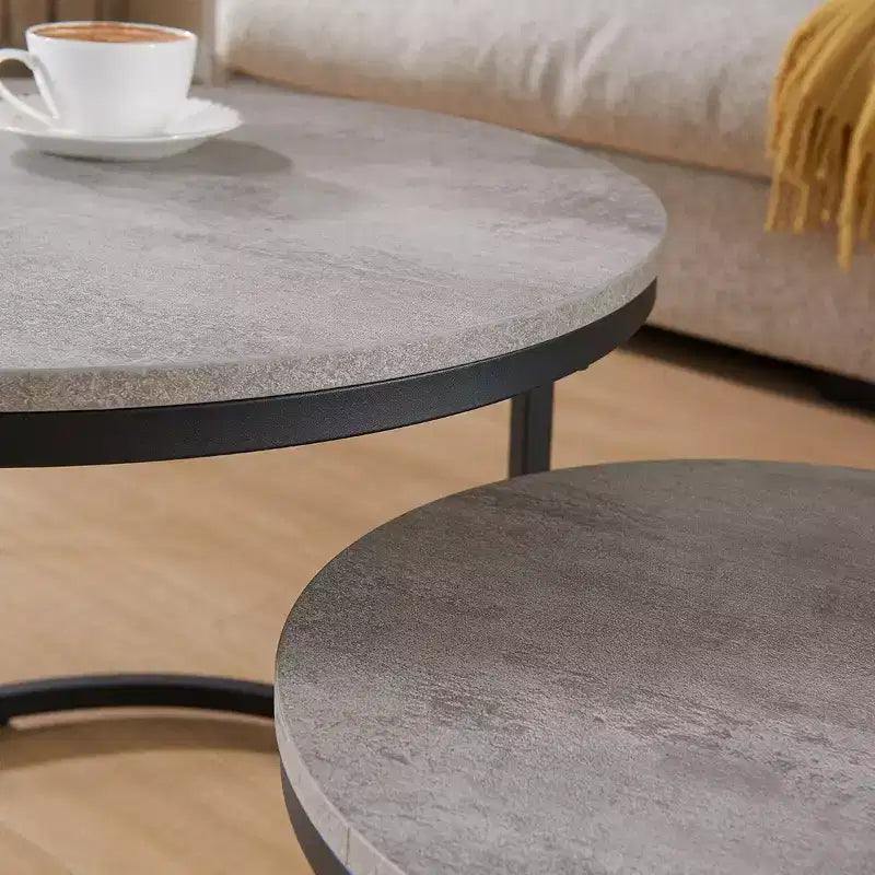 Table gigogne ronde de 24 po, Table d'appoint/à café, Fini bois gris aspect béton ciré, Peu encombrante, Style industriel moderne